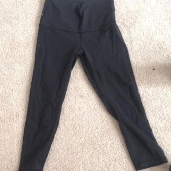 Lululemon Wunder Under Leggings - Picture 2 of 4